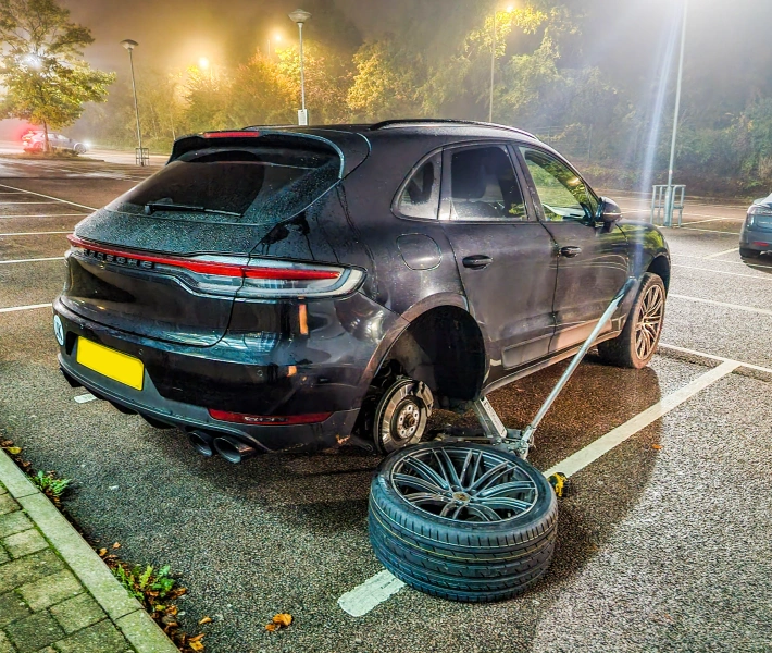 Man fixing tyre