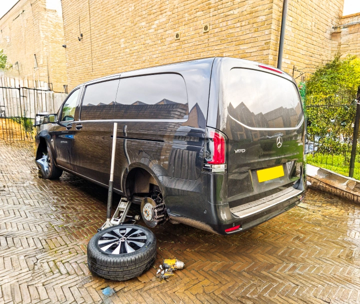 Mobile Caravan Tyre Fitting