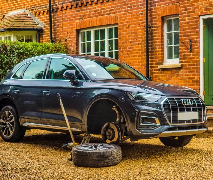 Emergency Mobile Tyre Fitting