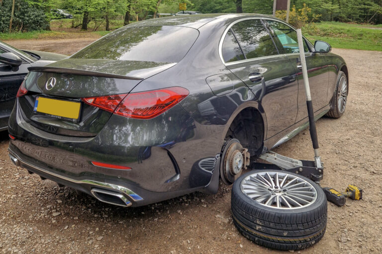 24-hour mobile tyre fitting in London