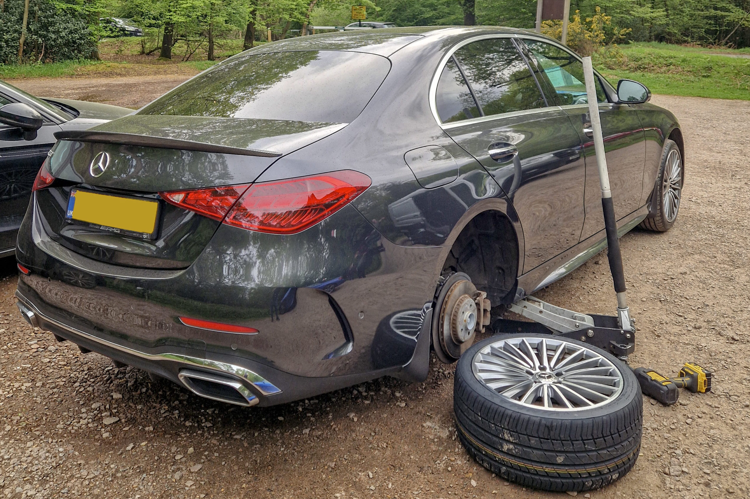 24-hour mobile tyre fitting in London