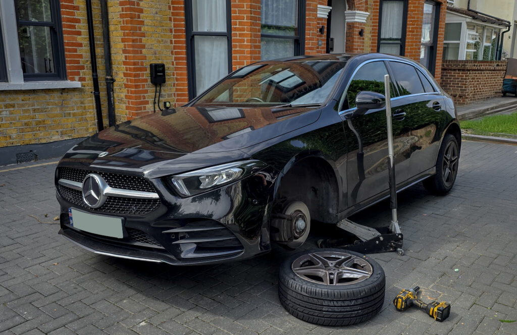 Mobile tyre fitting in London by Olympus Tyres