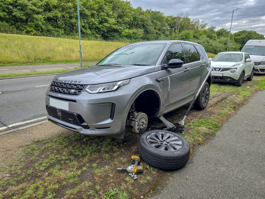 Mobile tyre fitting near me in Hertfordshire