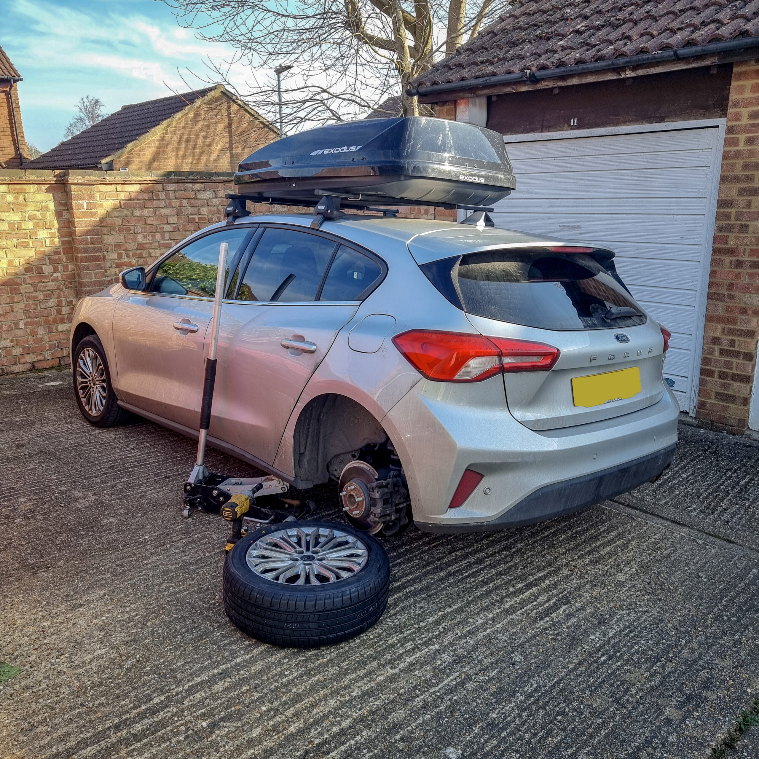 How to change a tyre