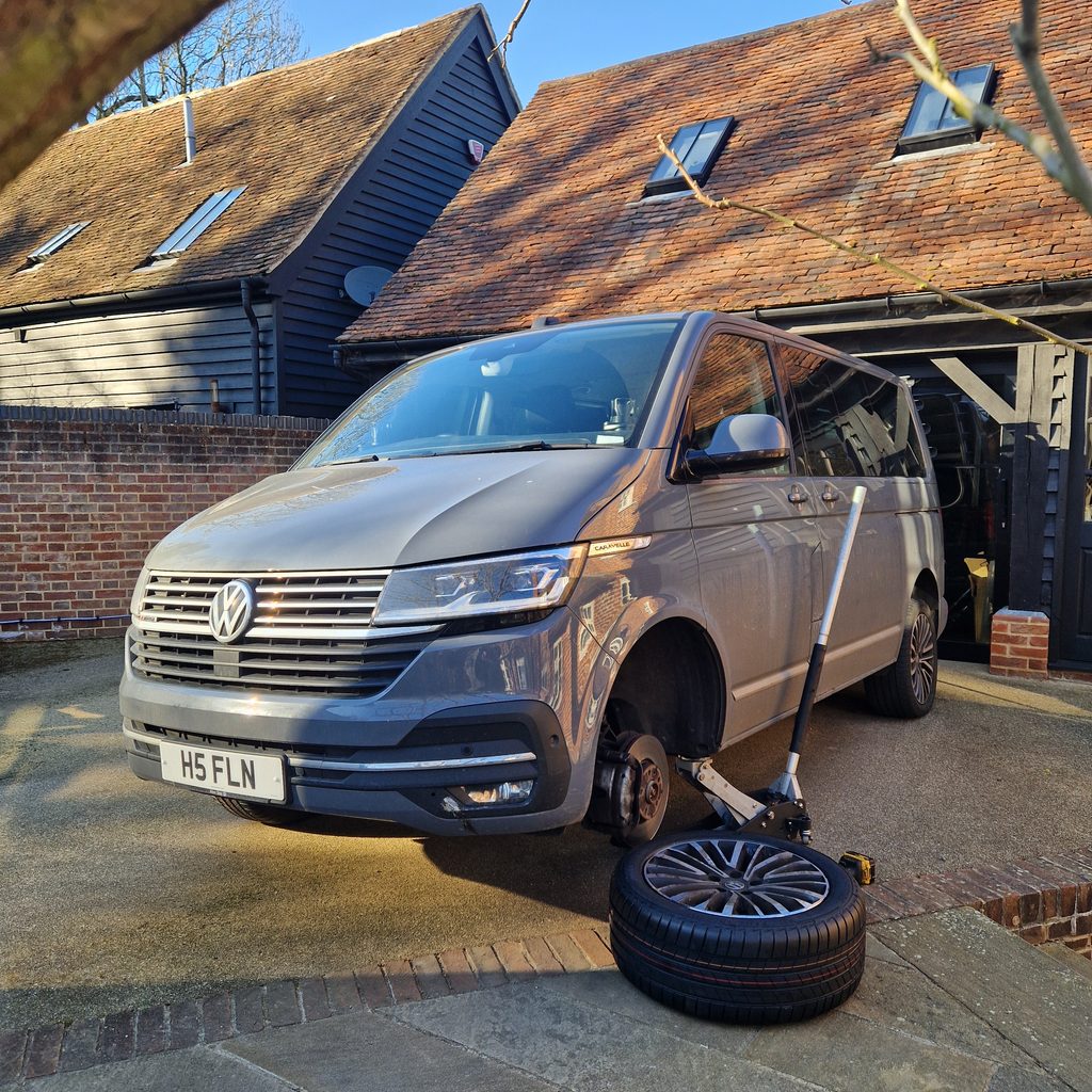 Mobile tyre fitting in Herts and North London