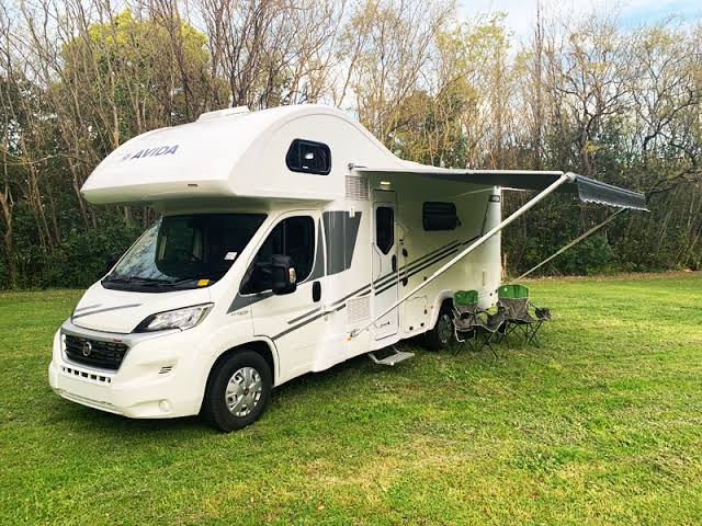 Caravan tyre fitting